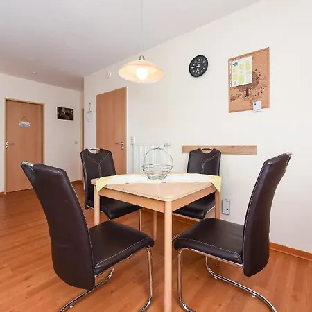 Mit Balkon Im Haus Seekieker * בנסרסיל