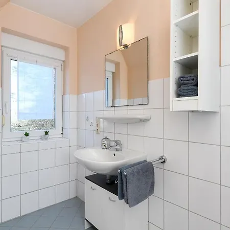 Mit Balkon Im Haus Seekieker דירה